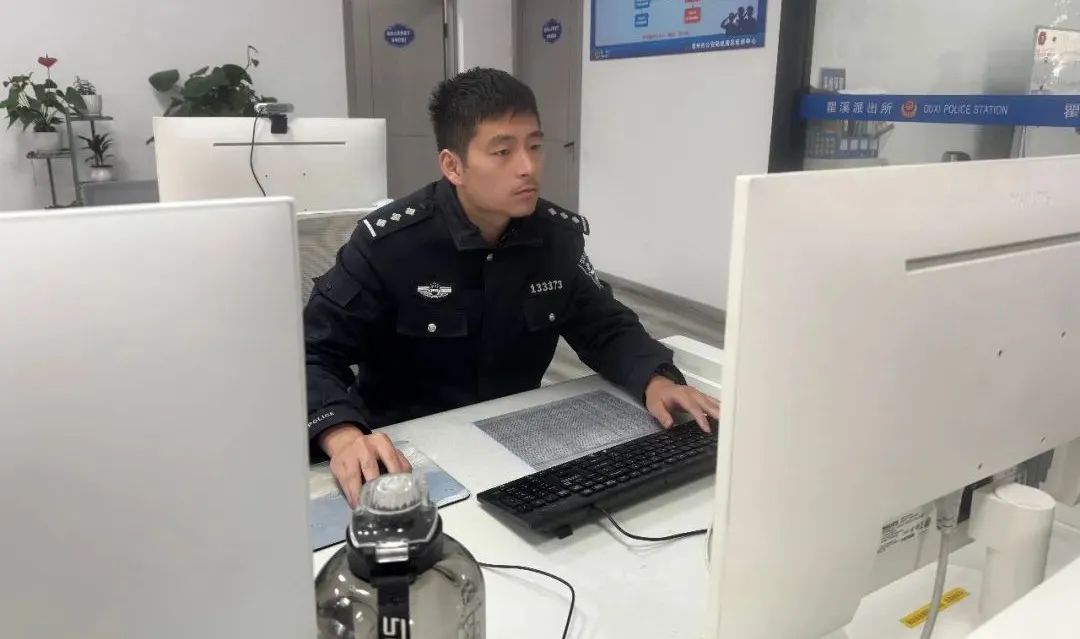 分隔十年 他终于找到离家出走的弟弟